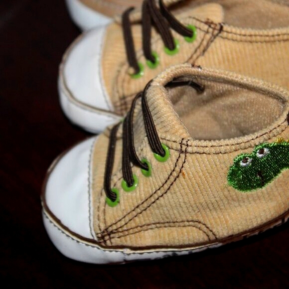 Lot of 4 Pairs Baby Boy Shoes Newborn NB - Picture 7 of 10